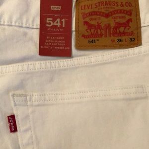 Men’s White Levi’s